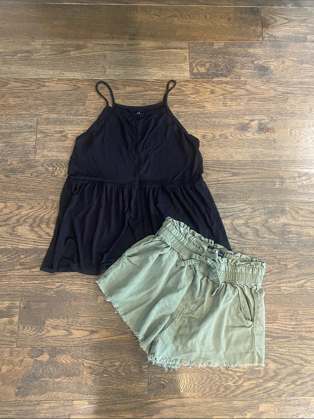🖤3/$10 American Eagle Outfitters Black Spaghetti-Strap Peplum Camisole
